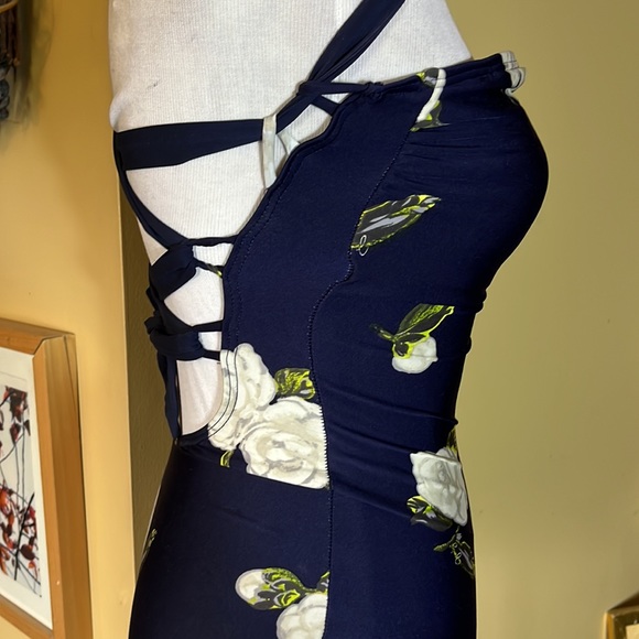 JUICY COUTURE Size Small Floral Classic 1-Piece Swimsuit Adjustable $138 NEW - Picture 11 of 14